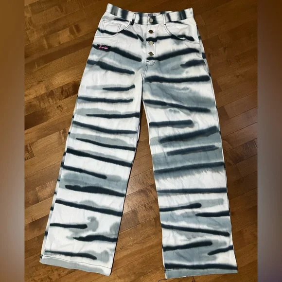 SOLD - Picture 1 of 2